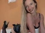 sweet-nina - Sexy und verspielt vor der Webcam....dominant oder zart ... habe ich dein Interesse geweckt?